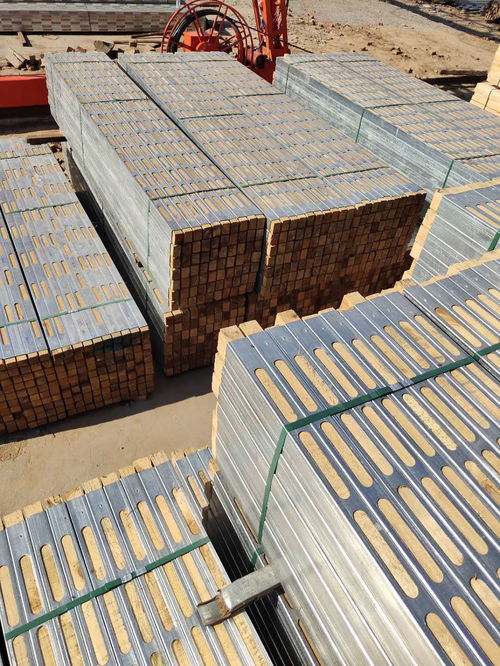 河北新型建筑材料钢包木钢木方生产厂家